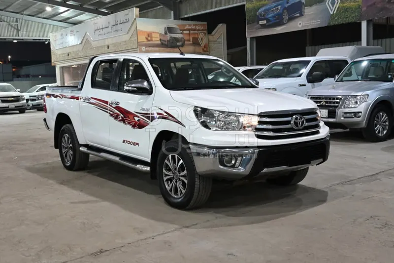 2016 تويوتا هاي لوكس غمارتين