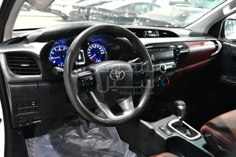 2016 تويوتا هاي لوكس غمارتين