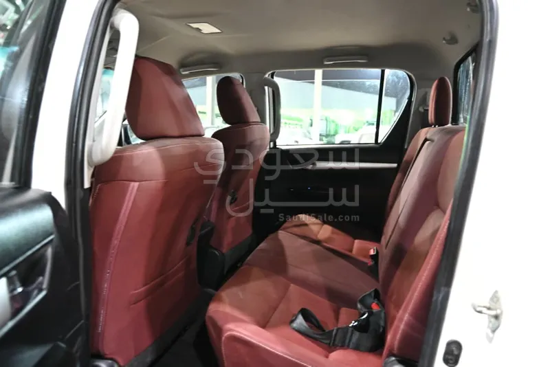 2016 تويوتا هاي لوكس غمارتين