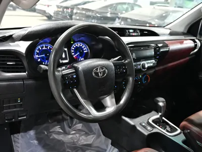 2016 تويوتا هاي لوكس غمارتين