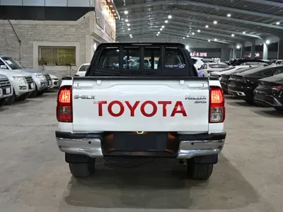 2016 تويوتا هاي لوكس غمارتين