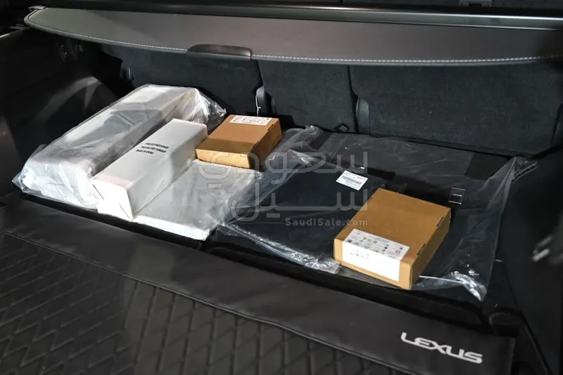 2024 لكزس إل إكس 600