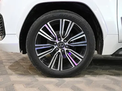 2024 لكزس إل إكس 600