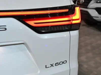 2024 لكزس إل إكس 600