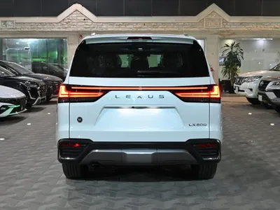 2024 لكزس إل إكس 600