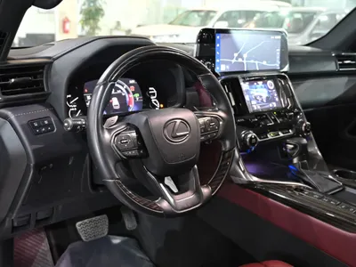 2024 لكزس إل إكس 600