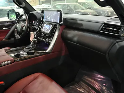 2024 لكزس إل إكس 600