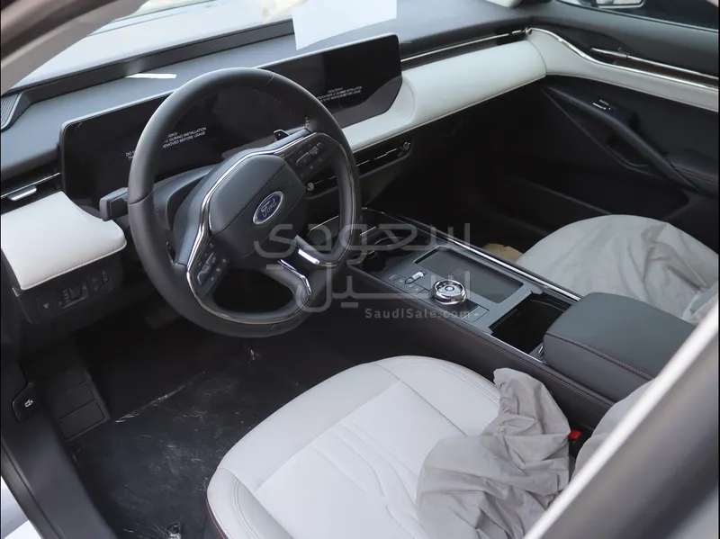 2026 فورد توروس تايتينيوم