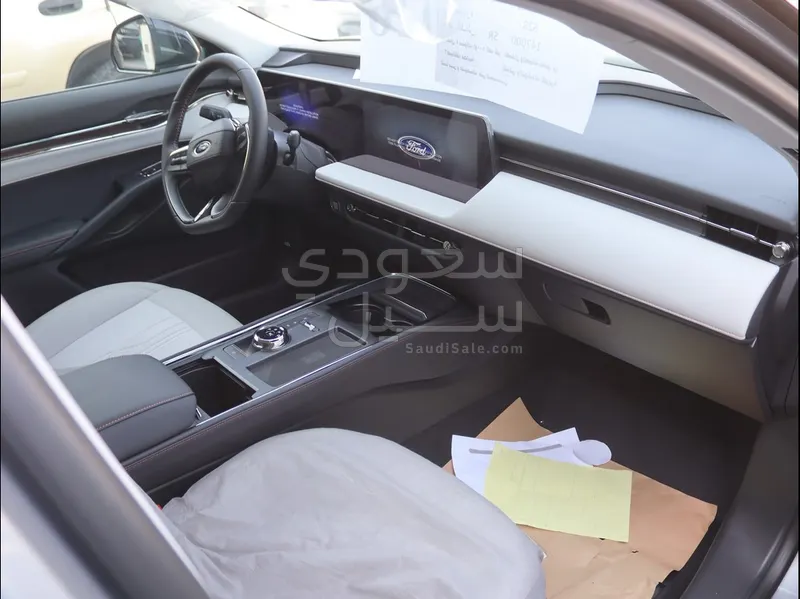 2026 فورد توروس تايتينيوم