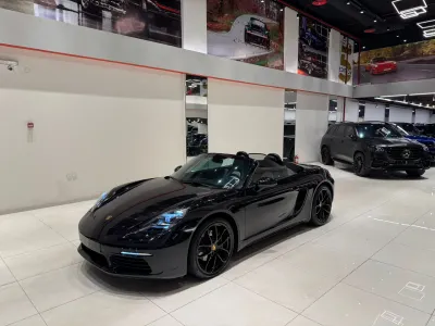 2024 بورش بوكستر