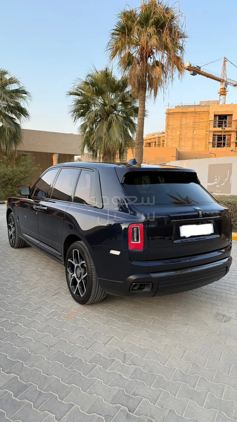 2022 رولز رويس كولينان بلاك بادج