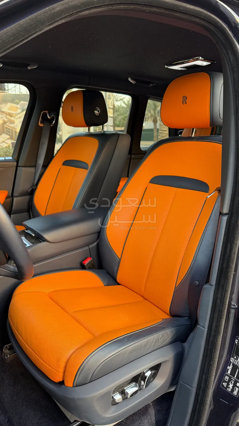 2022 رولز رويس كولينان بلاك بادج