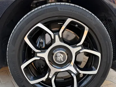 2022 رولز رويس كولينان بلاك بادج