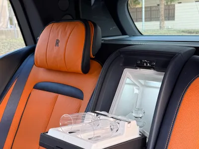 2022 رولز رويس كولينان بلاك بادج