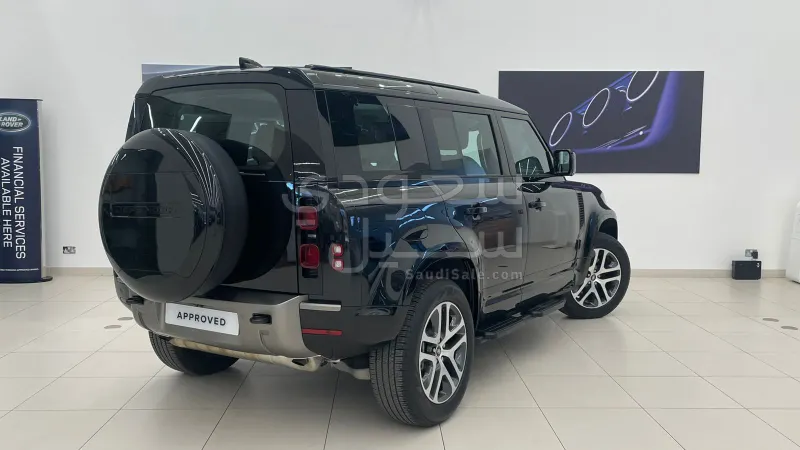 2025 لاند روفر ديفيندر 110