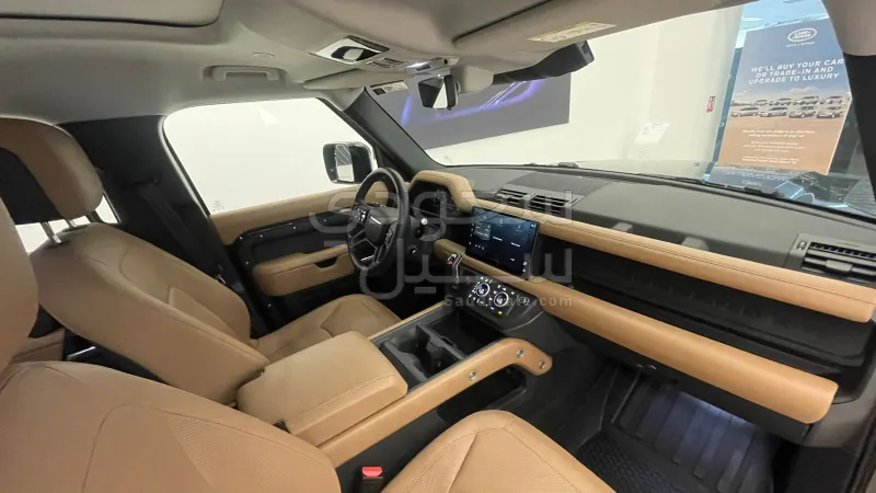 2025 لاند روفر ديفيندر 110