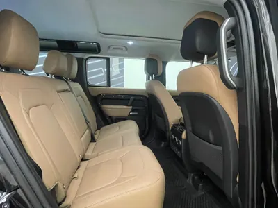 2025 لاند روفر ديفيندر 110