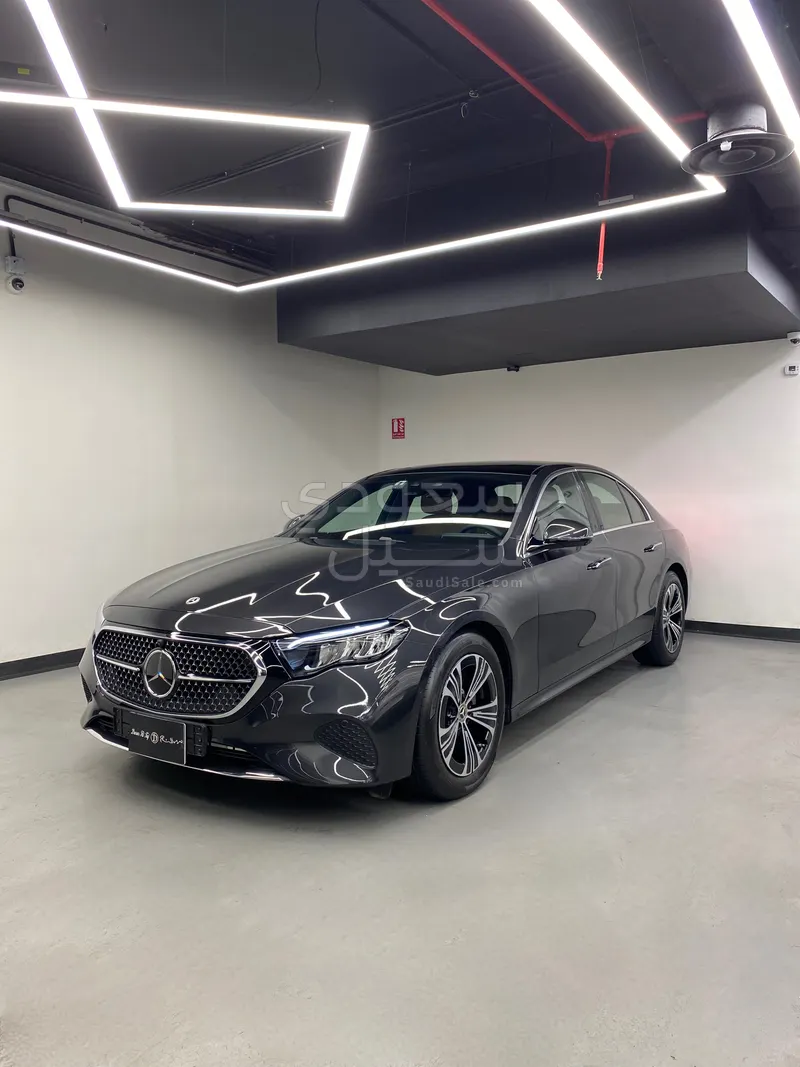 2025 مرسيدس - بنز إي 200