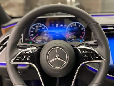 2025 مرسيدس - بنز إي 200