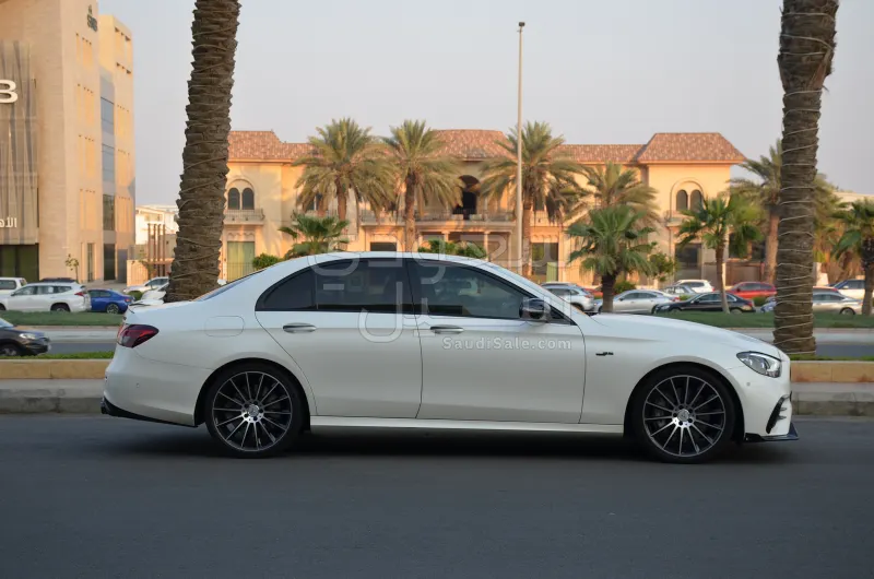 2022 مرسيدس - بنز إي 53 أي إم جي