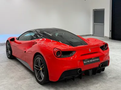 2016 فيراري 488 جي تي بي