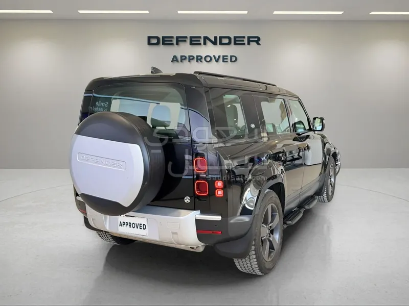 2024 لاند روفر ديفيندر اس اي