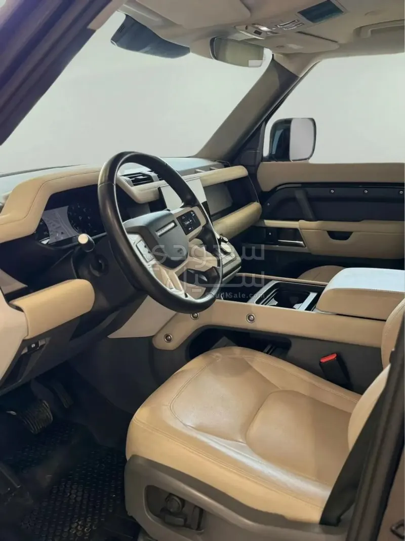 2024 لاند روفر ديفيندر اس اي