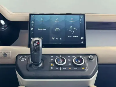 2024 لاند روفر ديفيندر اس اي