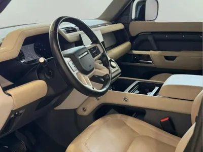 2024 لاند روفر ديفيندر اس اي