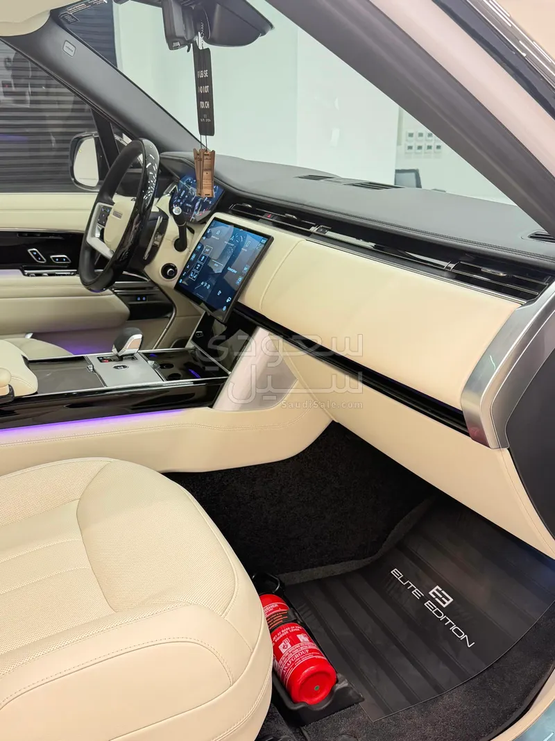 2025 لاند روفر رينج روفر اوتوبيوغرافي