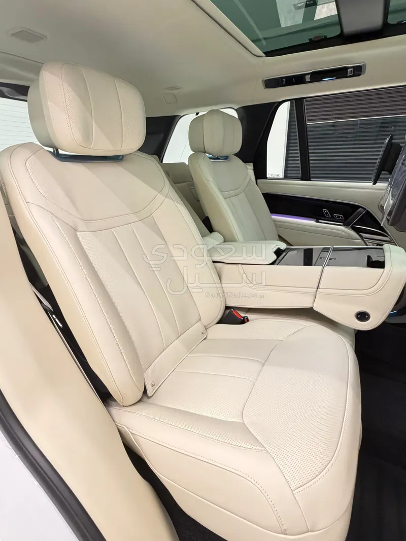 2025 لاند روفر رينج روفر اوتوبيوغرافي