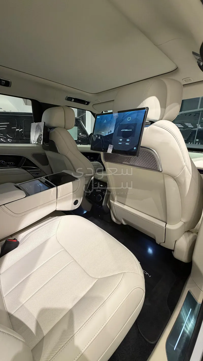 2025 لاند روفر رينج روفر اوتوبيوغرافي