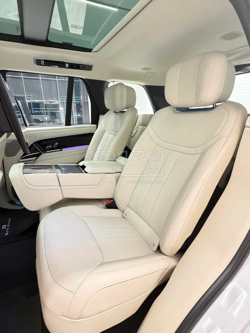 2025 لاند روفر رينج روفر اوتوبيوغرافي