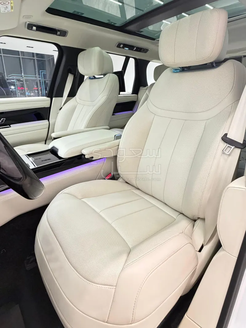 2025 لاند روفر رينج روفر اوتوبيوغرافي