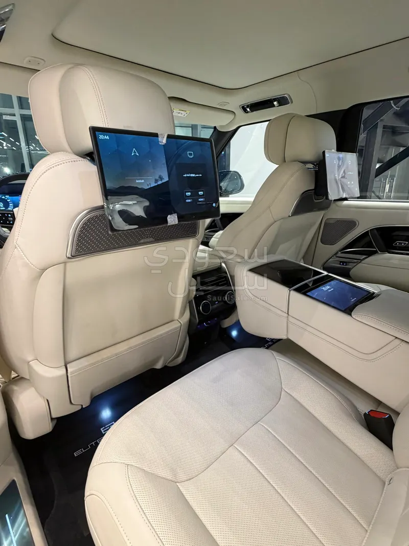 2025 لاند روفر رينج روفر اوتوبيوغرافي