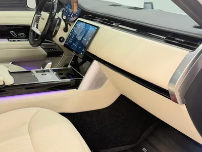 2025 لاند روفر رينج روفر اوتوبيوغرافي