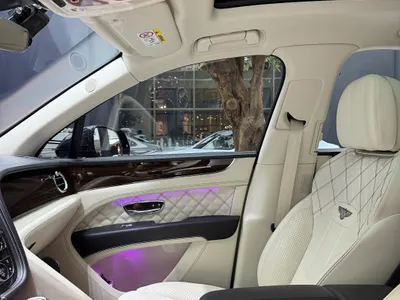 2021 بنتلي بنتايجا الاصدار الاول