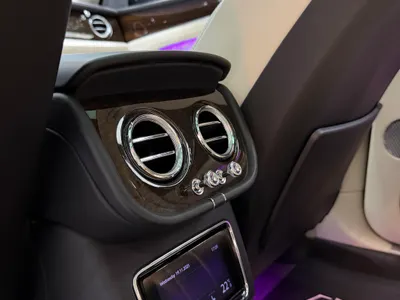 2021 بنتلي بنتايجا الاصدار الاول