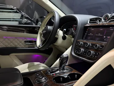 2021 بنتلي بنتايجا الاصدار الاول