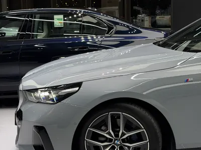 2024 بي ام دبليو الفئة الخامسة 520 أي إم كت