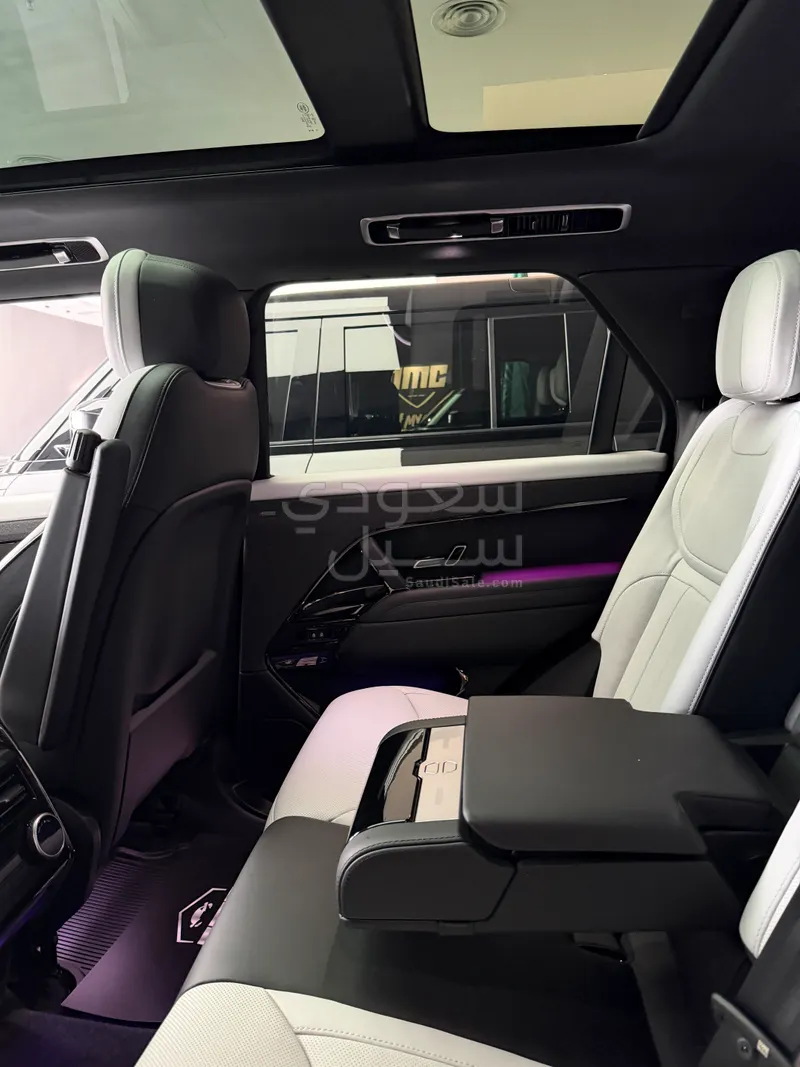 2024 لاند روفر رينج روفر سبورت اتش اس اي