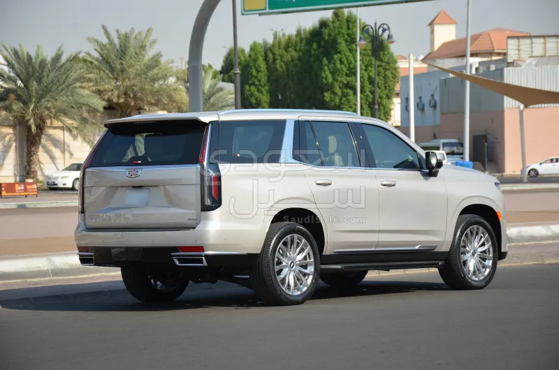 2021 كاديلاك اسكاليد بلاتينيوم