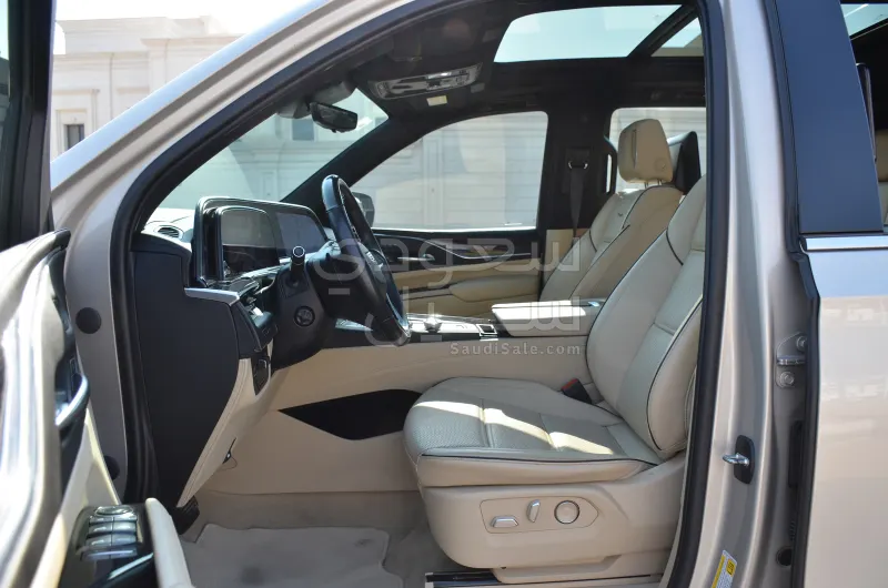 2021 كاديلاك اسكاليد بلاتينيوم