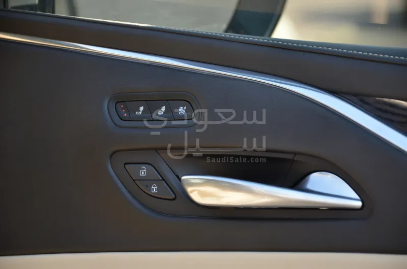 2021 كاديلاك اسكاليد بلاتينيوم