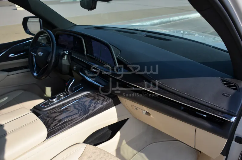 2021 كاديلاك اسكاليد بلاتينيوم