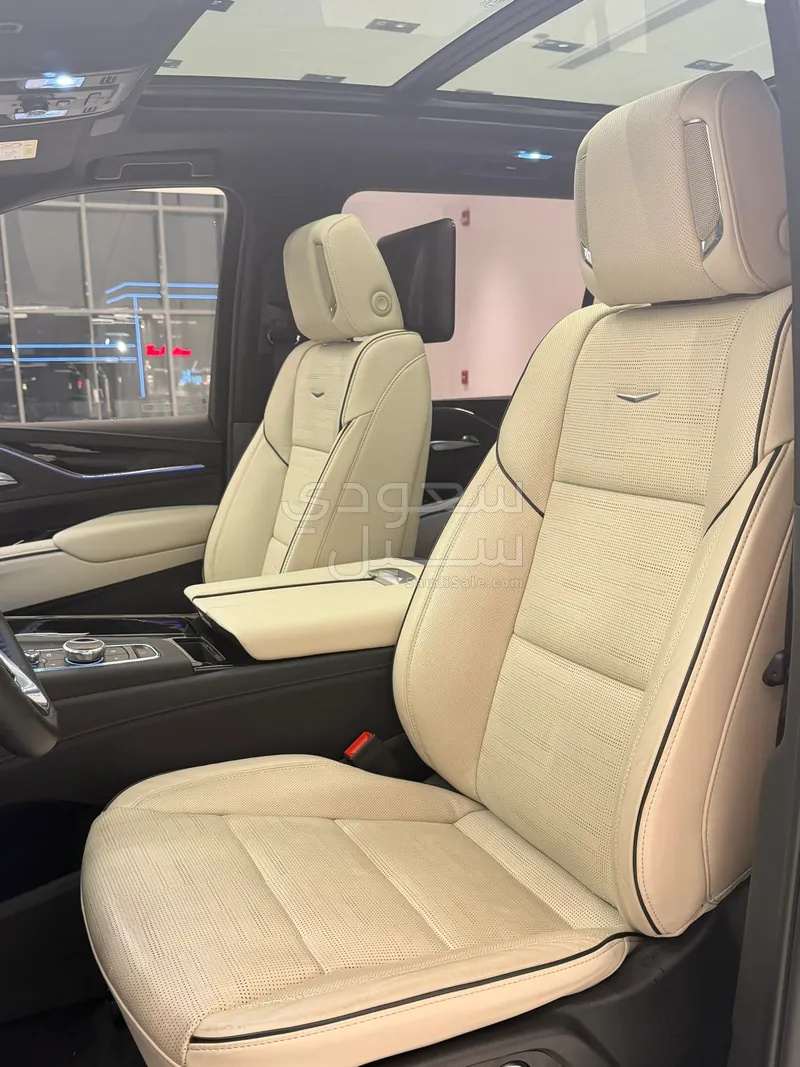 2024 كاديلاك اسكاليد