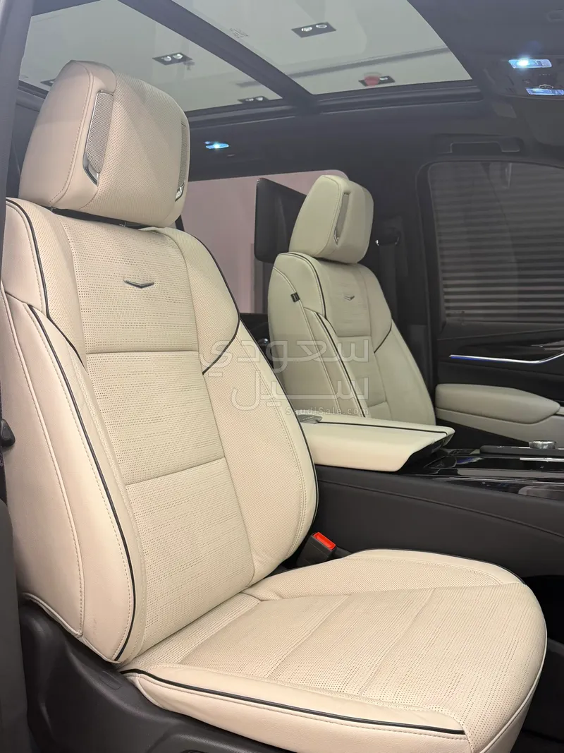 2024 كاديلاك اسكاليد