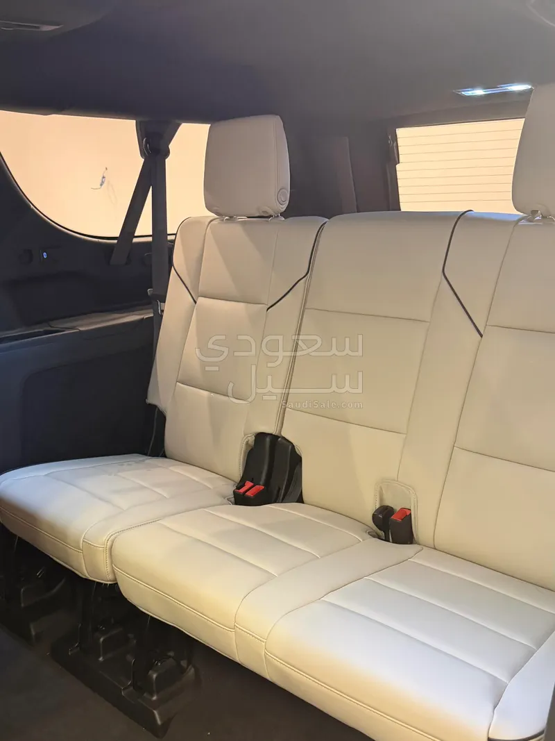 2024 كاديلاك اسكاليد