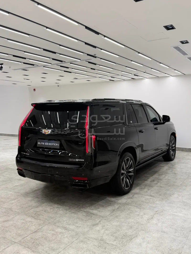 2024 كاديلاك اسكاليد