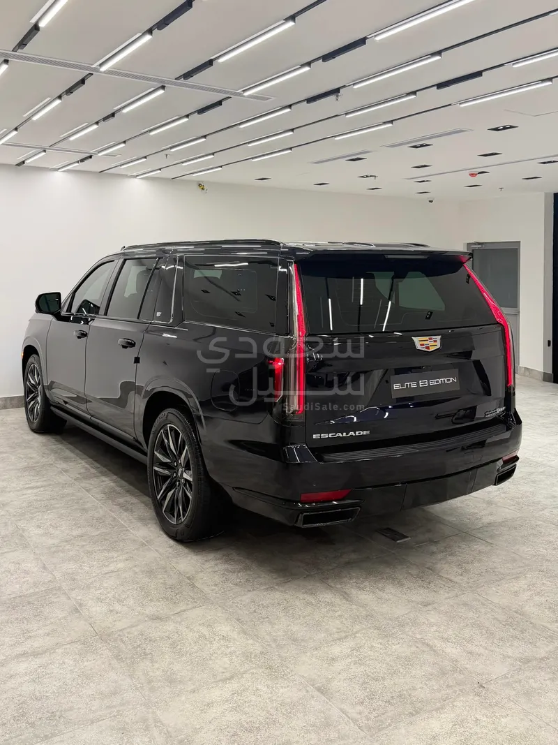 2022 كاديلاك اسكاليد